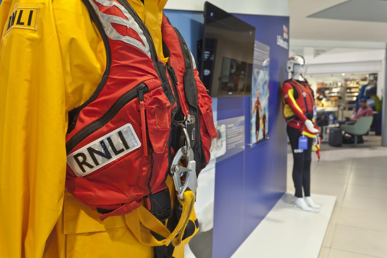 ホテル Rnli カレッジ プール エクステリア 写真